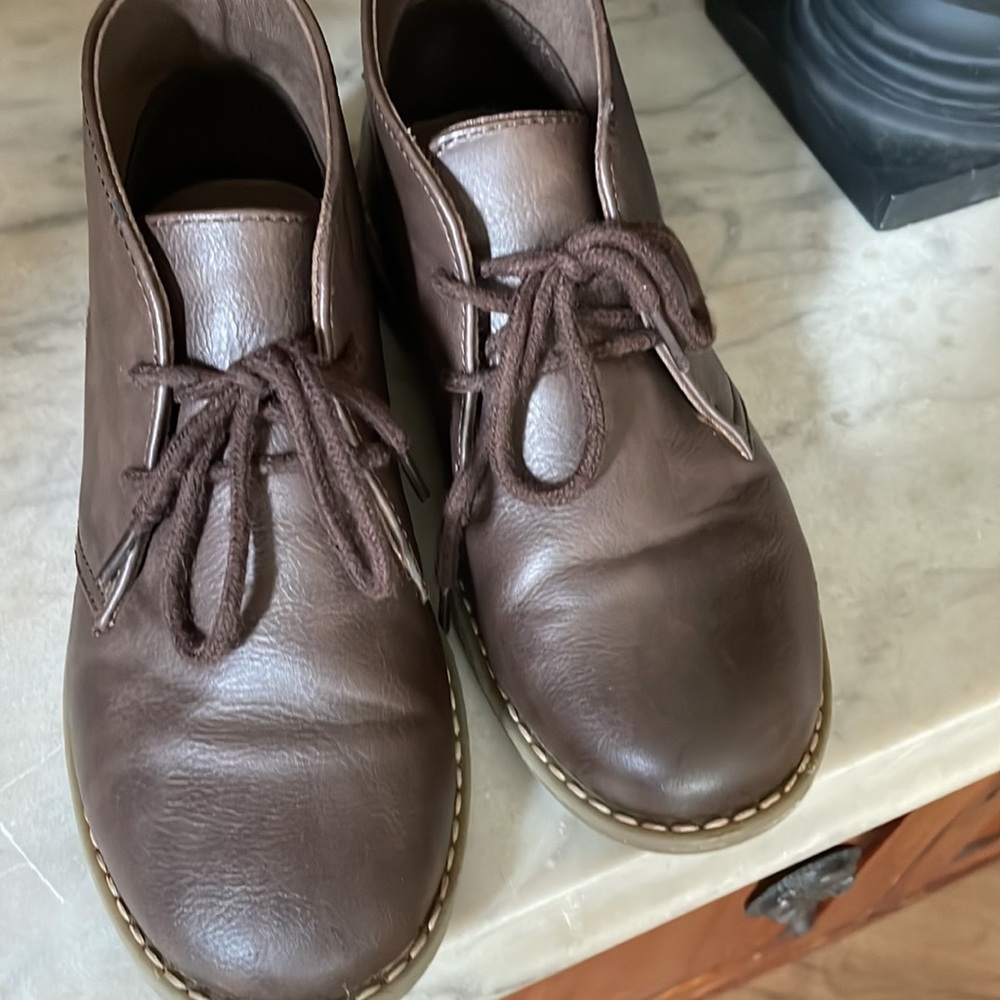 Children’s Place BOYS shoes.